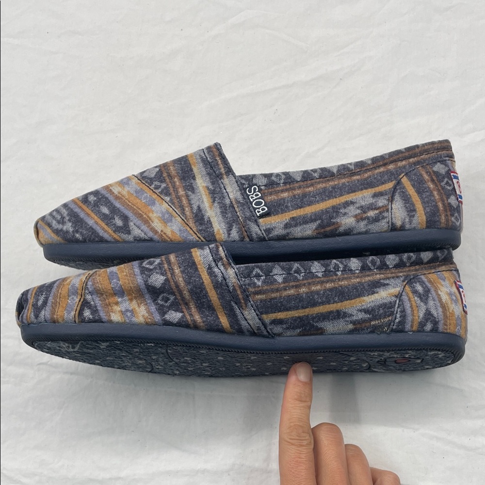 Like New! BOBS from Skechers Slip-On Flats with Arch Pillow & Memory Foam. 8W. - Picture 9 of 10